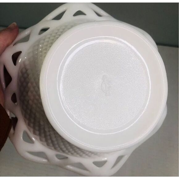 imperial glass ohio laced edge milk glass shallow round bowl 7.5 inch - Picture 5 of 8